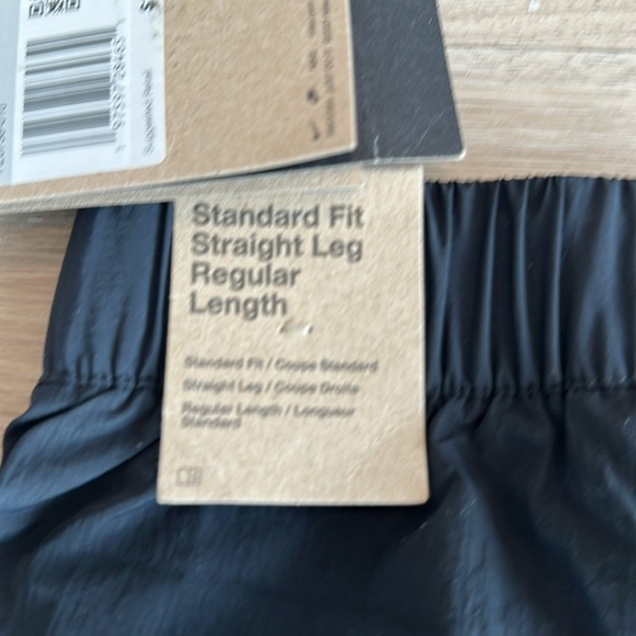 MEN'S NIKE TECH WOVEN CARGO PANTS - Picture 11 of 12